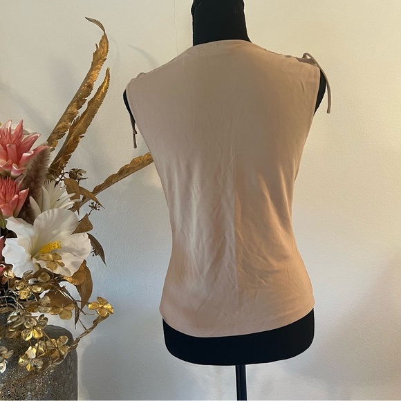 Apostrophe Sleeveless V-neck Taupe / Beige top - Picture 4 of 12